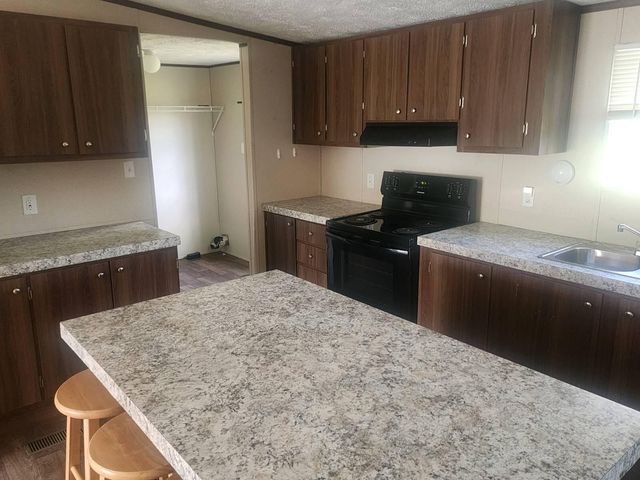 72 Vacation Street, Nancy, KY 42544