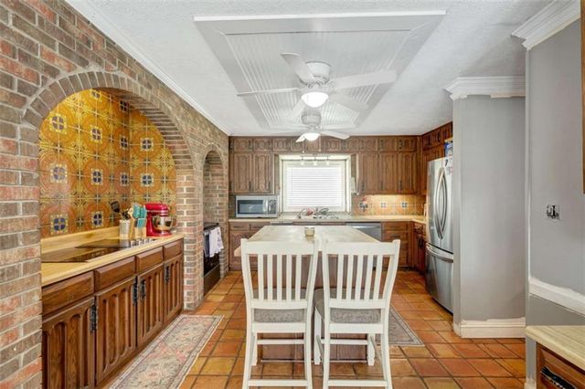 335 Old Farm Road, Fayetteville, GA 30215