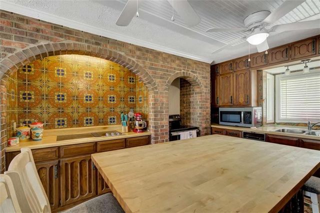 335 Old Farm Road, Fayetteville, GA 30215