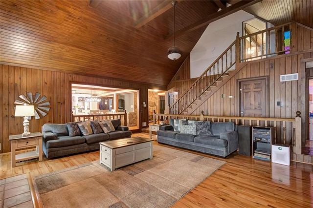 335 Old Farm Road, Fayetteville, GA 30215