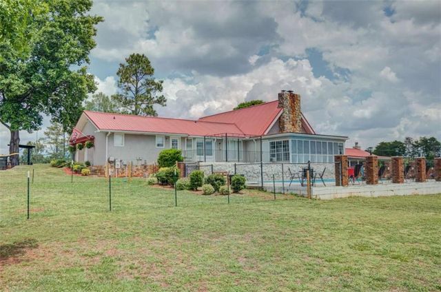 335 Old Farm Road, Fayetteville, GA 30215
