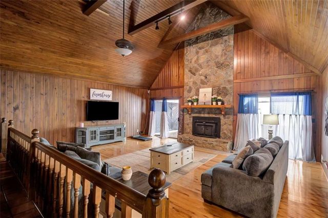 335 Old Farm Road, Fayetteville, GA 30215