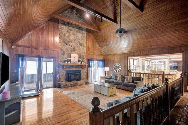 335 Old Farm Road, Fayetteville, GA 30215