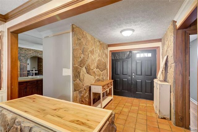 335 Old Farm Road, Fayetteville, GA 30215