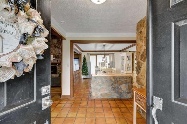 335 Old Farm Road, Fayetteville, GA 30215