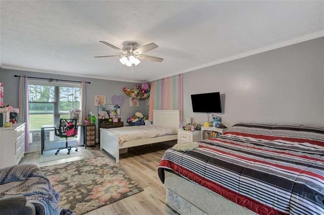 335 Old Farm Road, Fayetteville, GA 30215