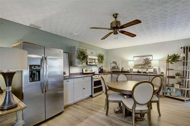 335 Old Farm Road, Fayetteville, GA 30215