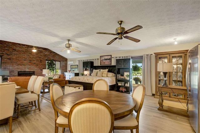 335 Old Farm Road, Fayetteville, GA 30215