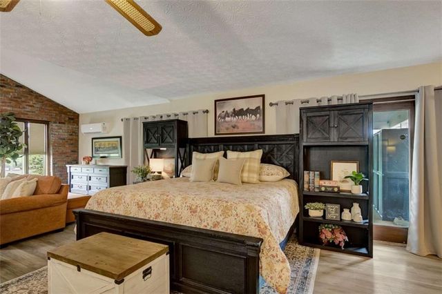 335 Old Farm Road, Fayetteville, GA 30215