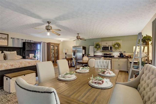335 Old Farm Road, Fayetteville, GA 30215