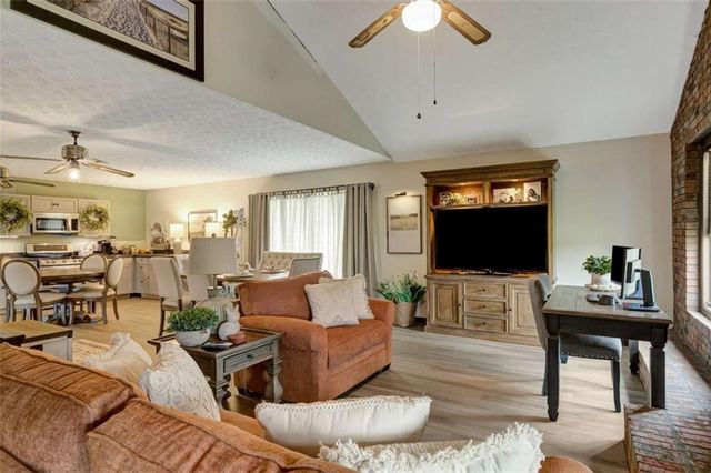 335 Old Farm Road, Fayetteville, GA 30215