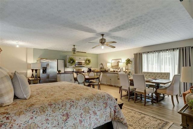 335 Old Farm Road, Fayetteville, GA 30215