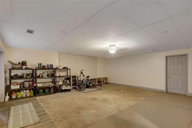 335 Old Farm Road, Fayetteville, GA 30215