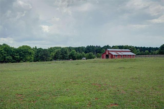 335 Old Farm Road, Fayetteville, GA 30215