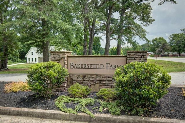 335 Old Farm Road, Fayetteville, GA 30215