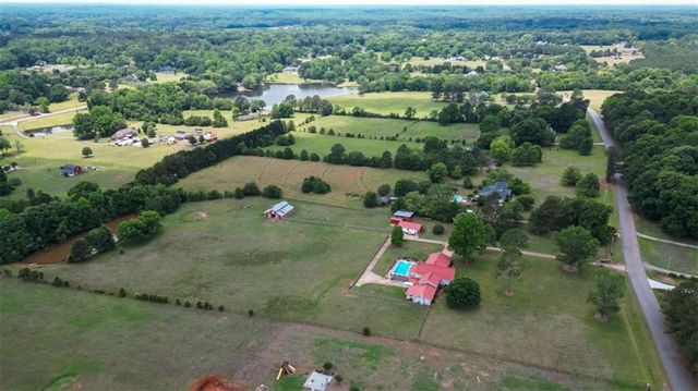 335 Old Farm Road, Fayetteville, GA 30215
