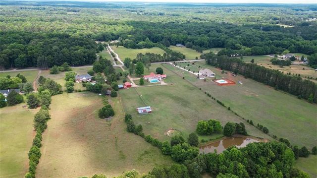 335 Old Farm Road, Fayetteville, GA 30215