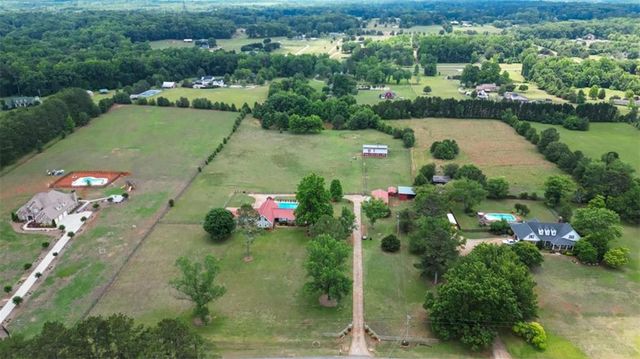 335 Old Farm Road, Fayetteville, GA 30215