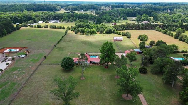 335 Old Farm Road, Fayetteville, GA 30215