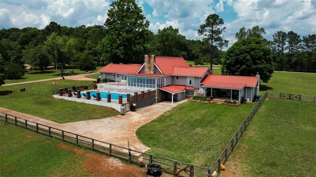 335 Old Farm Road, Fayetteville, GA 30215