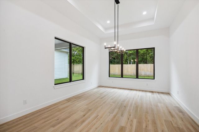 1201 Confederate Road, Houston, TX 77055