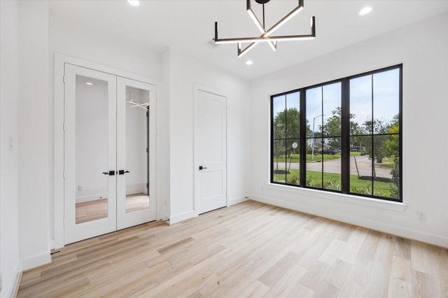 1201 Confederate Road, Houston, TX 77055