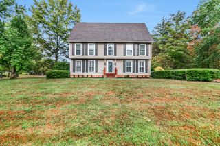 1040 Anderson Dr, Paris, TN 38242