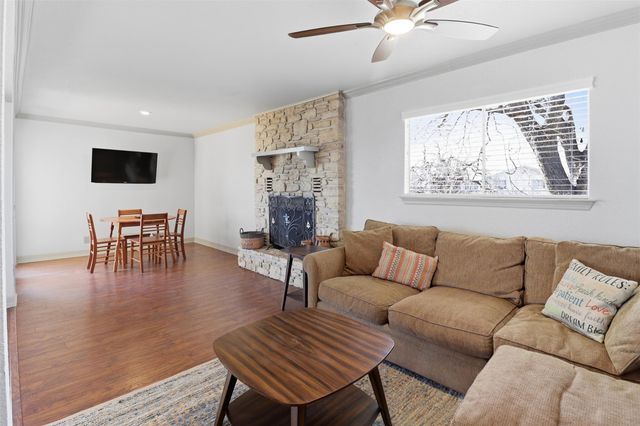 504 Cedarhill DR, Granite Shoals, TX 78654