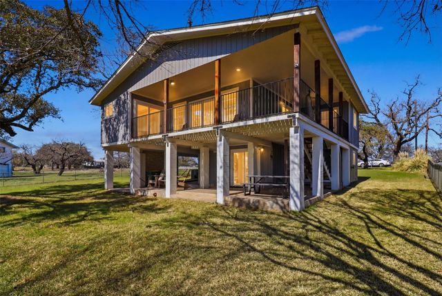 504 Cedarhill DR, Granite Shoals, TX 78654