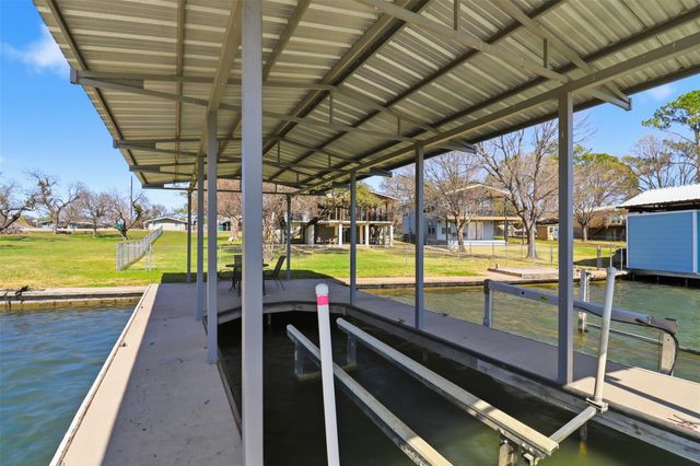 504 Cedarhill DR, Granite Shoals, TX 78654