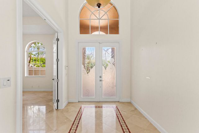 8280 Woodsmuir Drive, Palm Beach Gardens, FL 33412