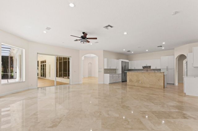 8280 Woodsmuir Drive, Palm Beach Gardens, FL 33412