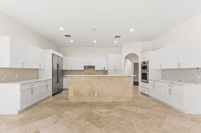 8280 Woodsmuir Drive, Palm Beach Gardens, FL 33412