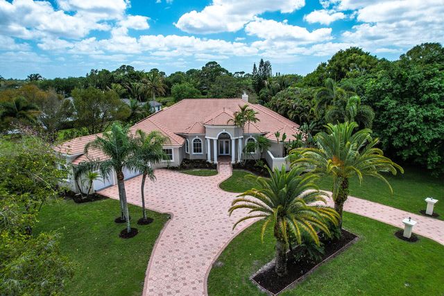 8280 Woodsmuir Drive, Palm Beach Gardens, FL 33412