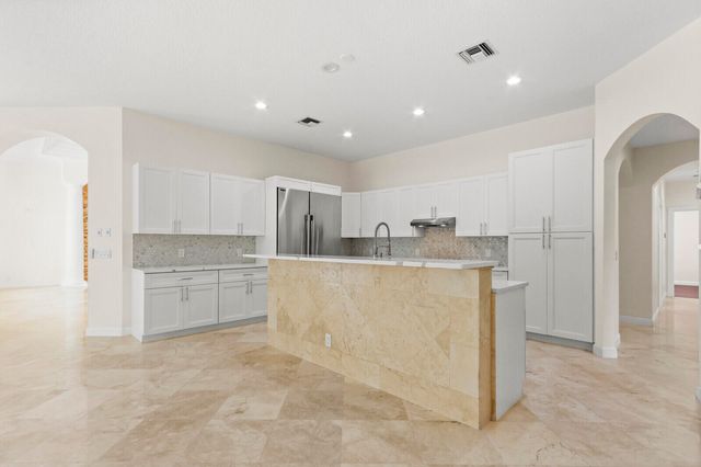 8280 Woodsmuir Drive, Palm Beach Gardens, FL 33412