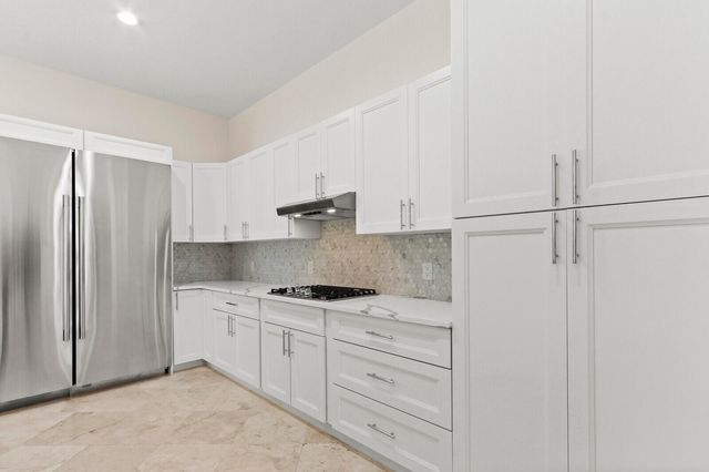 8280 Woodsmuir Drive, Palm Beach Gardens, FL 33412