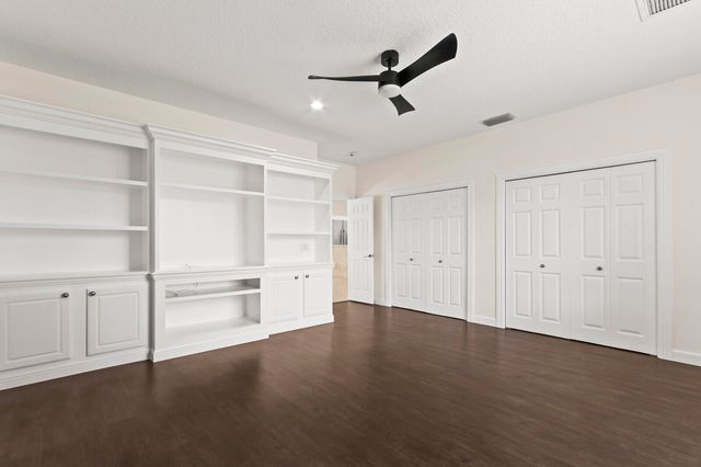 8280 Woodsmuir Drive, Palm Beach Gardens, FL 33412