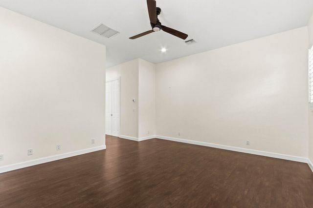 8280 Woodsmuir Drive, Palm Beach Gardens, FL 33412