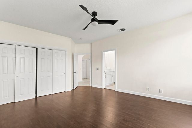 8280 Woodsmuir Drive, Palm Beach Gardens, FL 33412