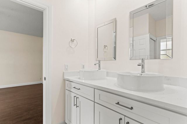 8280 Woodsmuir Drive, Palm Beach Gardens, FL 33412