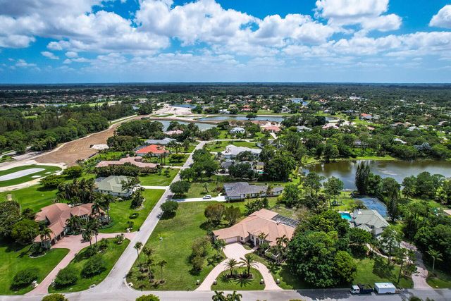 8280 Woodsmuir Drive, Palm Beach Gardens, FL 33412