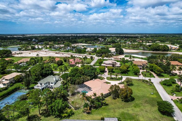8280 Woodsmuir Drive, Palm Beach Gardens, FL 33412