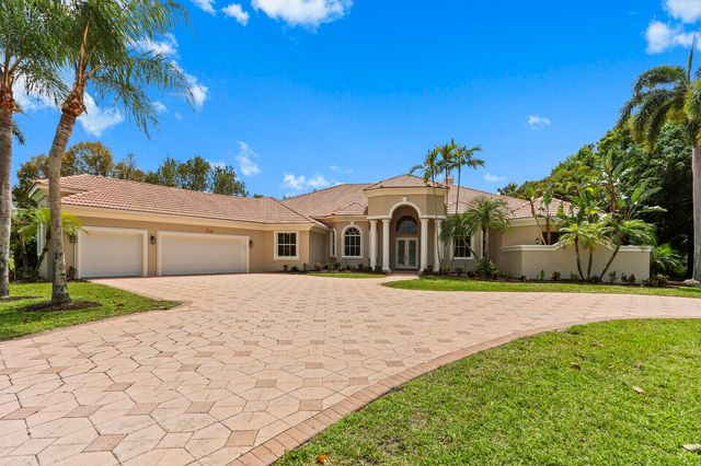 8280 Woodsmuir Drive, Palm Beach Gardens, FL 33412