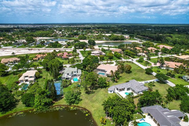 8280 Woodsmuir Drive, Palm Beach Gardens, FL 33412