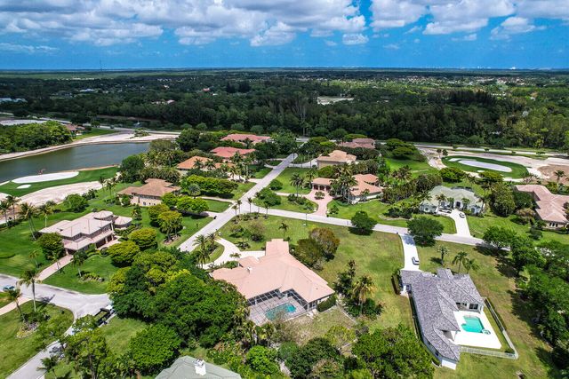 8280 Woodsmuir Drive, Palm Beach Gardens, FL 33412