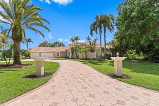 8280 Woodsmuir Drive, Palm Beach Gardens, FL 33412