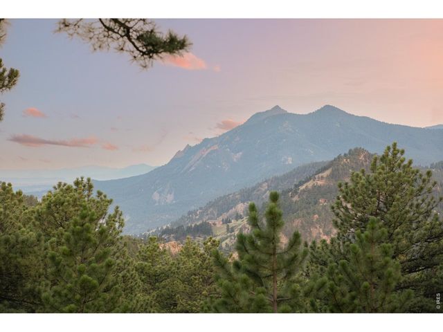 2790 Lee Hill Dr, Boulder, CO 80302