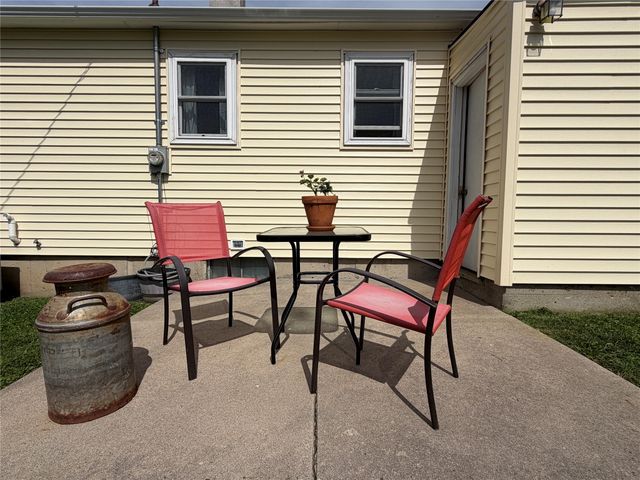 309 E 20th Street S, Newton, IA 50208