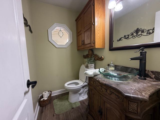 170 Hillwood Dr, Estill Springs, TN 37330