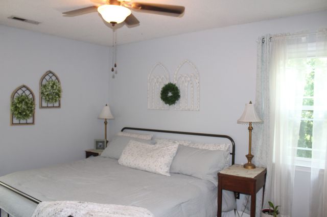 170 Hillwood Dr, Estill Springs, TN 37330